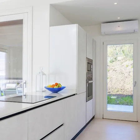 Villa Gioia 8, Emma *