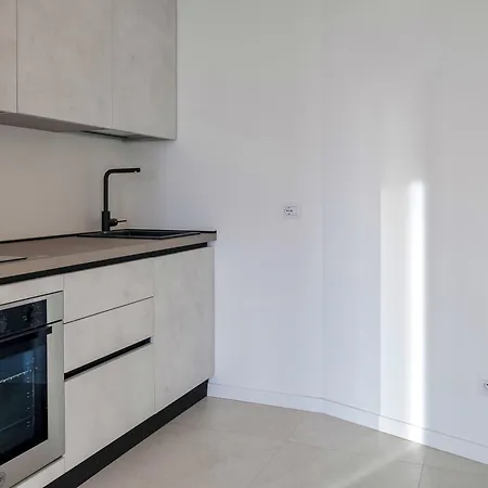 فيلة Gioia 8, Emma سانريمو