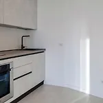 Villa Gioia 8, Emma Sanremo