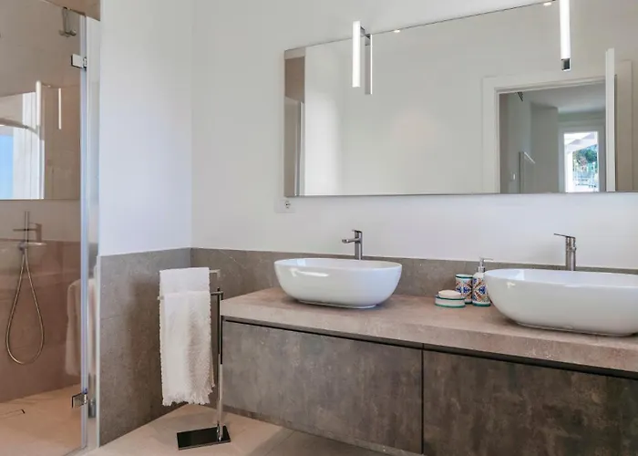 Gioia 8, Emma Villa *