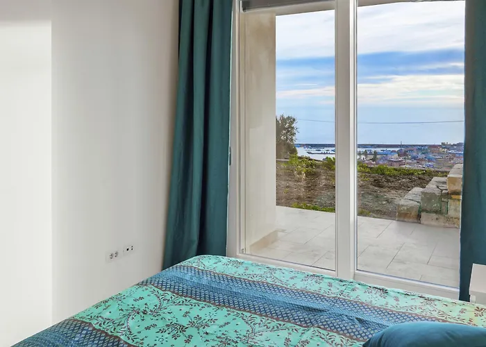 Gioia 8, Emma Villa *