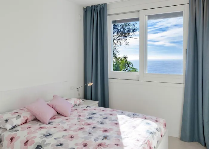 Villa Gioia 8, Emma Sanremo